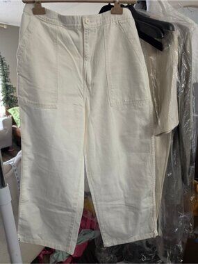 Uniqlo White Denim Pants Patch Pocket Stretchable Waist Size Large